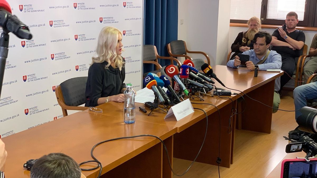 Slovenská exnáměstkyně ministra se ve vazbě předávkovala léky